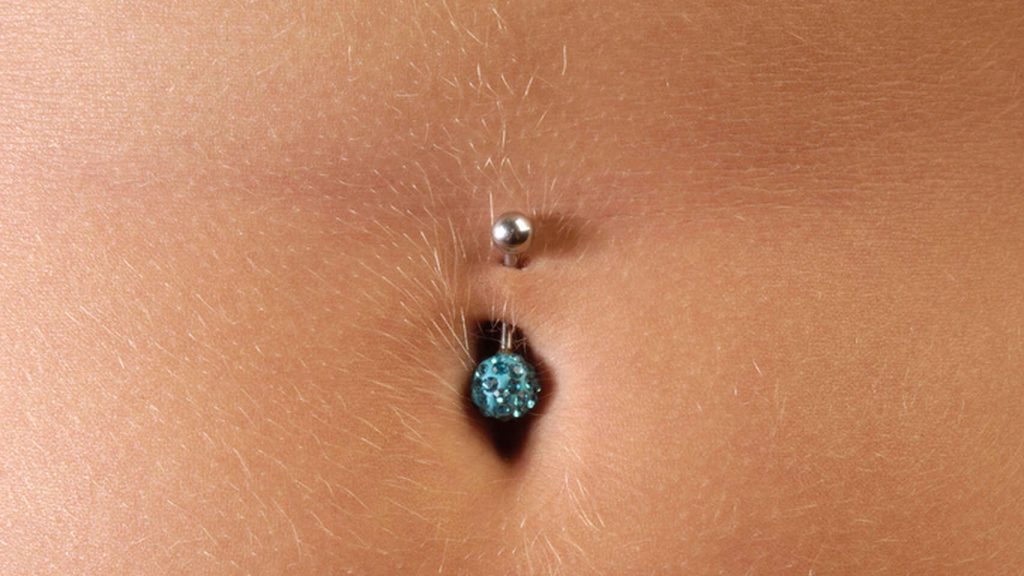 Cómo cuidar las heridas de un piercing 2 Tenga en cuenta al momento de tener un piercing