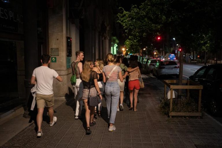 Ceuta permitirá al ocio nocturno abrir a diario hasta las 2.00 con registro de clientes
