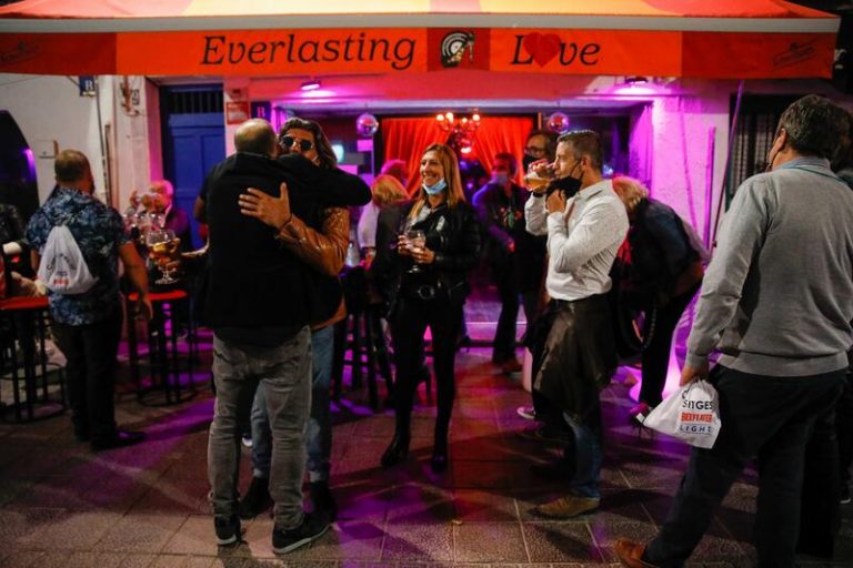 Cataluña publica el cierre del ocio nocturno en espacios cerrados