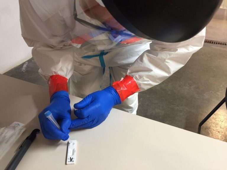 Canarias suma dos fallecidos y 407 nuevos contagios, 103 de ellos en jóvenes de 20 a 29 años