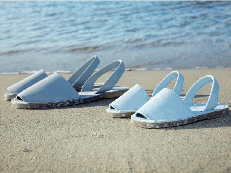 ¿El calzado del verano? Abarcas 'Made in Spain' de plástico 100% recicado