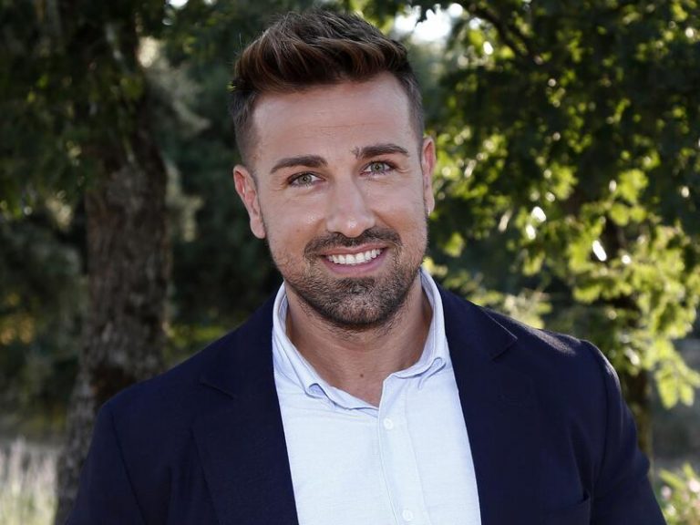 Rafa Mora disfruta de unas vacaciones de ensueño en Ibiza