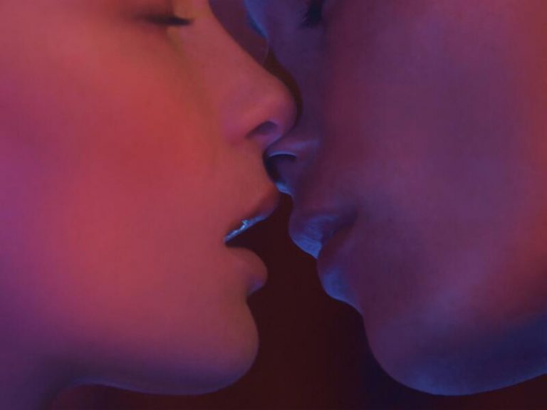 Verano de amores serios: los españoles sustituyen las relaciones casuales por algo más estable