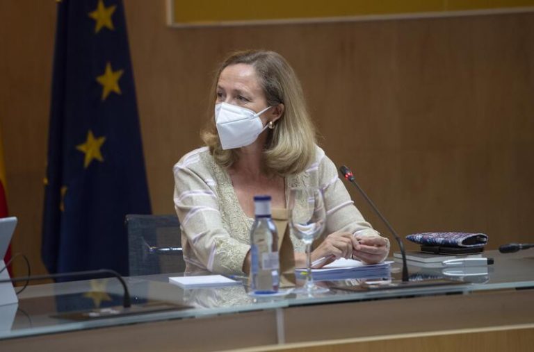 El Gobierno presenta un anteproyecto de ley para crear una empresa con un euro