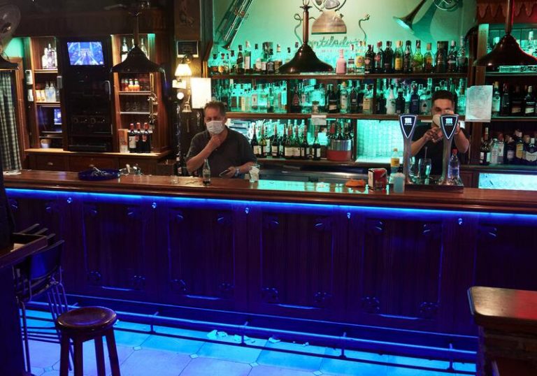 El TSJEx ratifica la reducción de horarios y aforos propuesta por la Junta