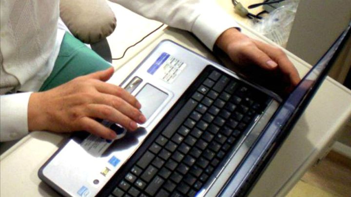 ¿Dónde realizar el trámite para la ayuda de los 52 años?