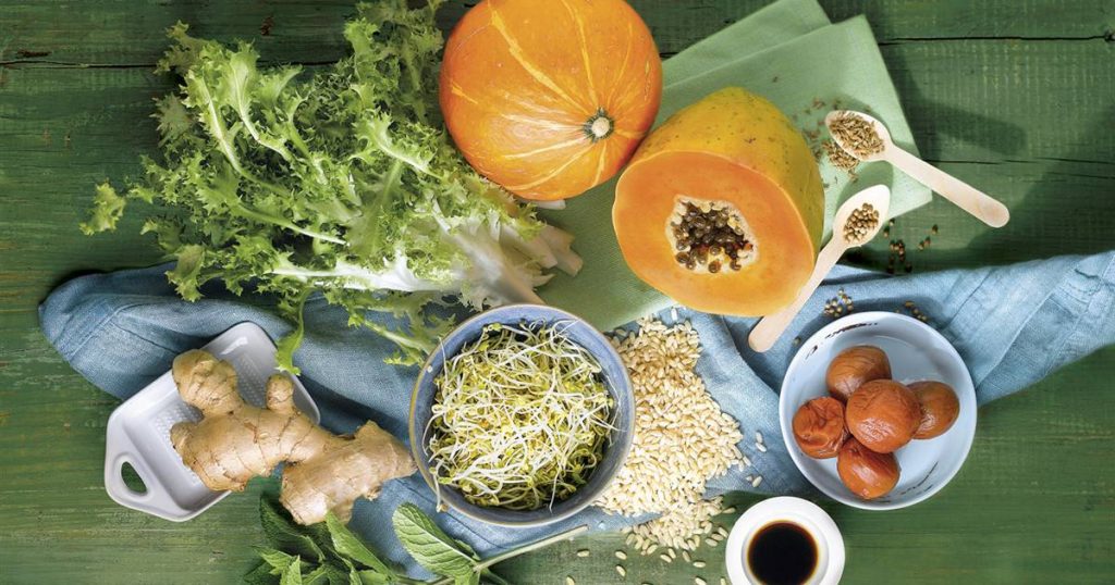 Una buena alimentación también ayuda con los gases