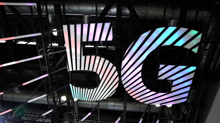 Telefónica, Vodafone y Orange se presentan a la subasta del 5G