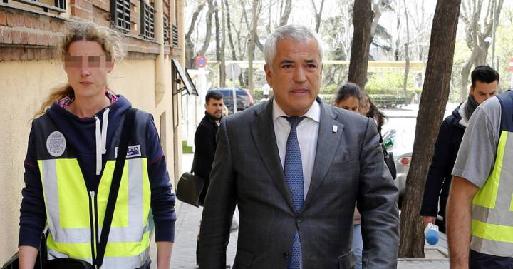 La AN condena a 8 años de cárcel al presidente de Ausbanc por extorsión a bancos