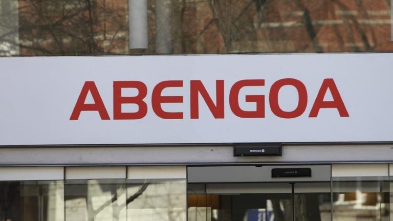 Abengoa aplaza de nuevo los vencimientos de sus instrumentos de deuda