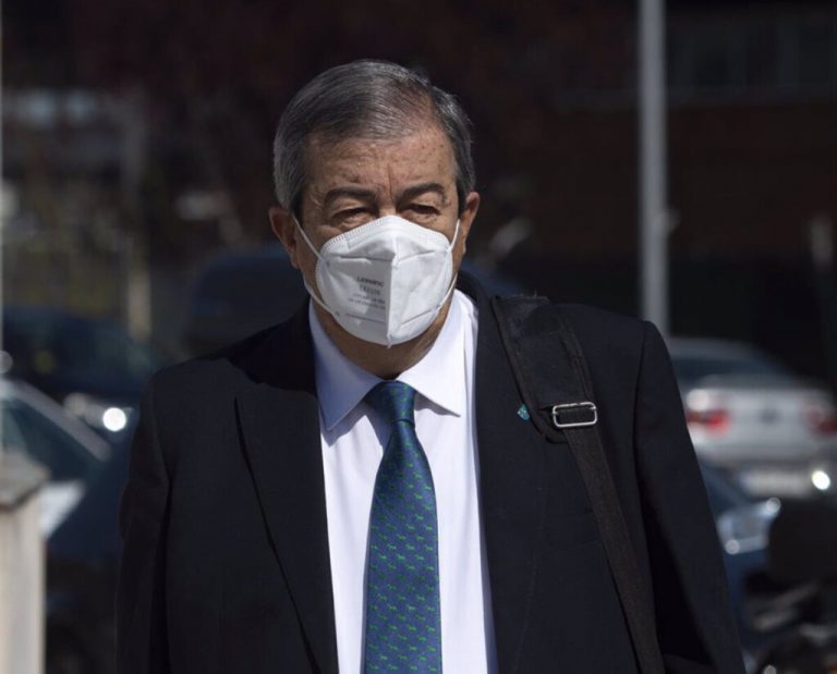 Abren juicio oral contra Álvarez-Cascos por presunta apropiación indebida