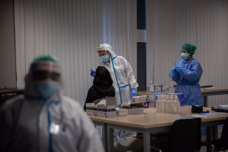 Andalucía sube su tasa hasta 353 y suma 3.610 casos y dos muertes