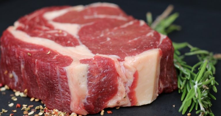 Así puedes ablandar la carne con solo dos ingredientes
