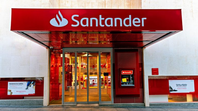 Banco Santander completa su ERE con la salida de 3.572 empleados