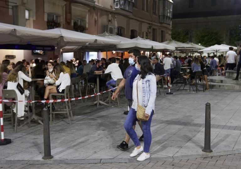 Cantabria anunciará las nuevas restricciones y no descarta el toque de queda