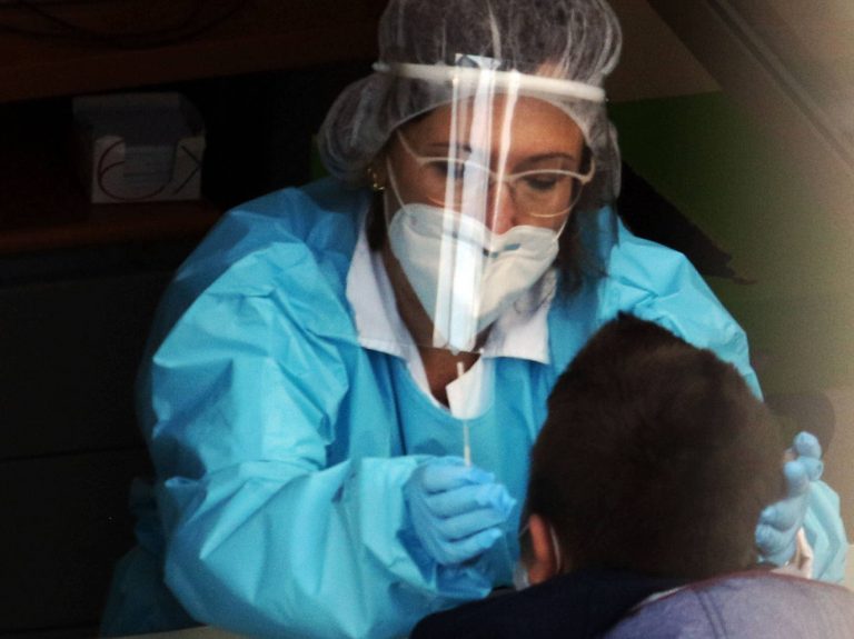 Castilla y León suma 1.648 nuevos casos y tres fallecidos