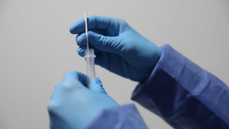 Castilla y León suma 1.514 nuevos casos y un fallecido más