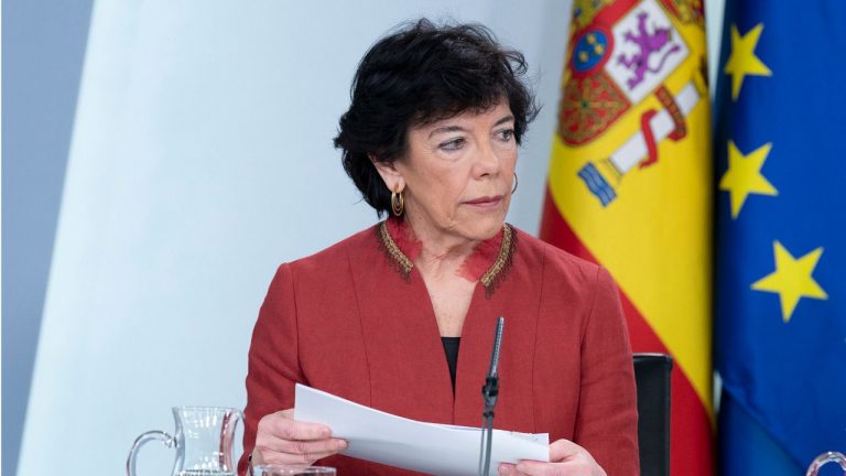 Celaá no teme que PP cambie la Lomloe si llega al Gobierno