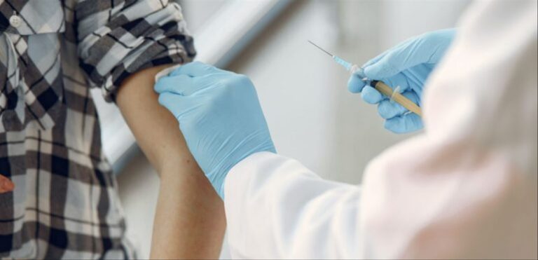 Cuánto duran los efectos secundarios de la vacuna Pfizer