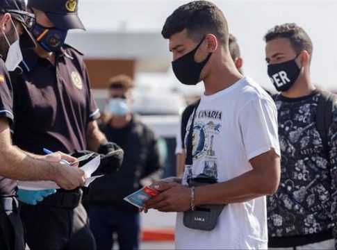Dos detenidos en Santiago