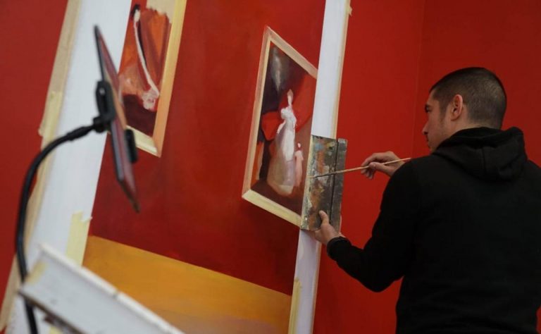 El artista Julio Anaya recrea la obra 'Vista de Málaga' en la Colección del Museo Ruso