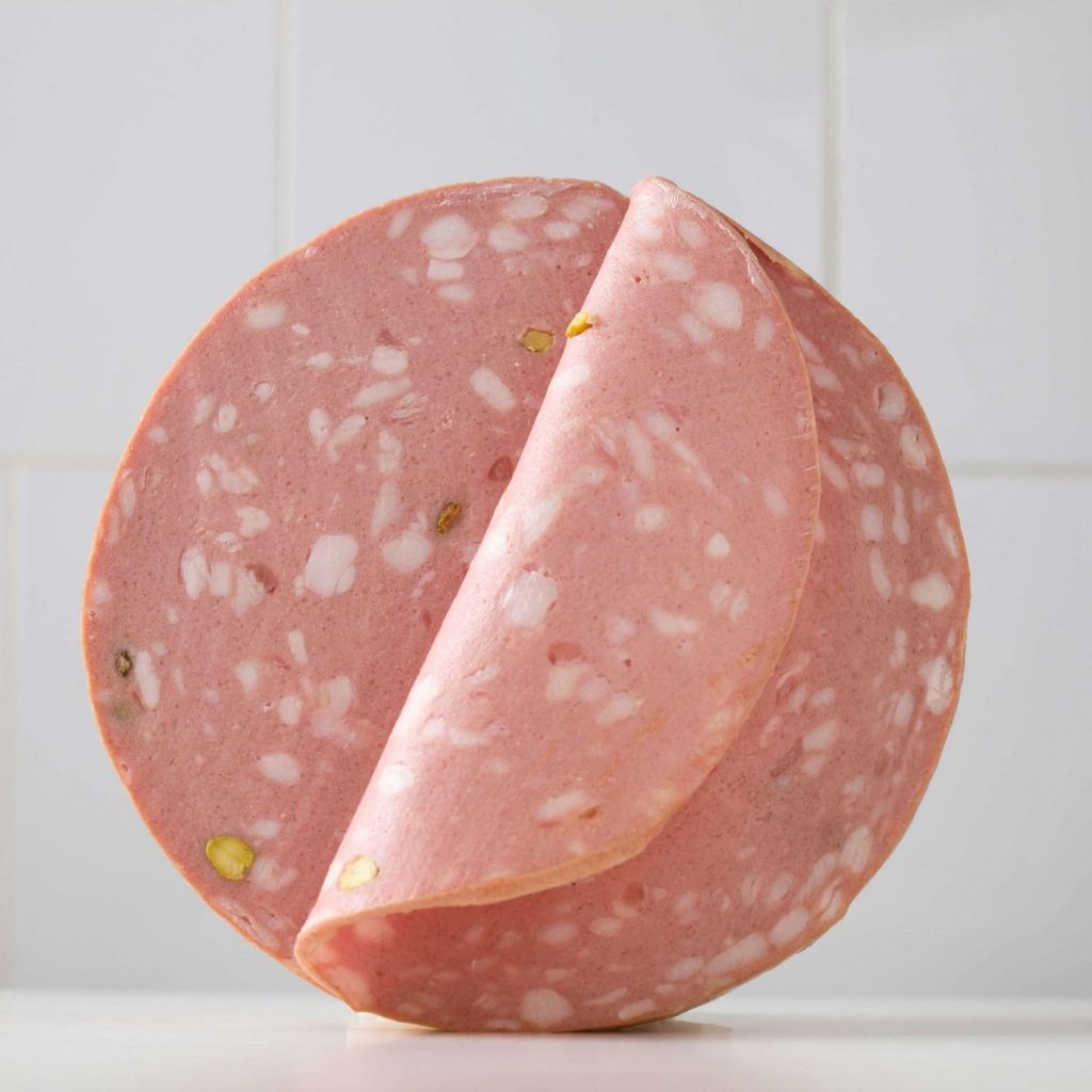 Mortadela poca carne en su preparación