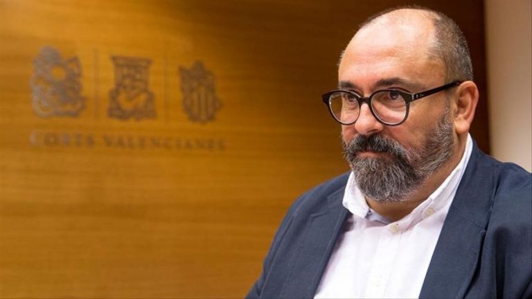 El juzgado abre juicio oral contra secretario de Empleo valenciano por el 'caso de los sobres'