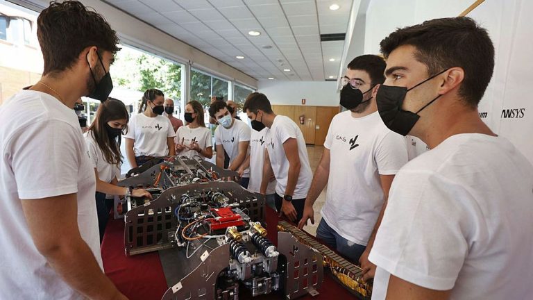 Estudiantes de todo el mundo presentan en Valencia sus prototipos del Hyperloop