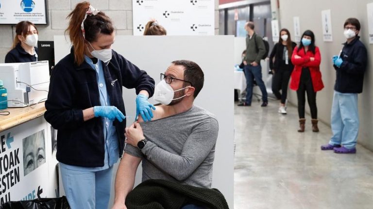 Euskadi registra 367 nuevos casos y eleva la tasa de incidencia a 168,5