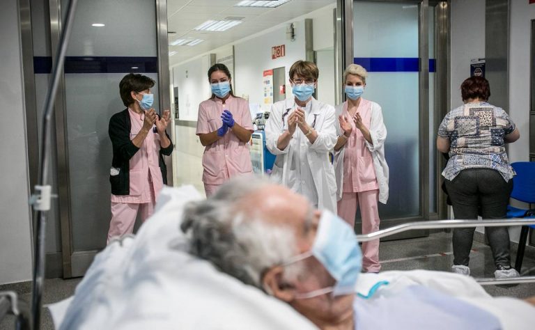 Euskadi continúa el aumento de contagios, con 609 casos, y registra seis muertes