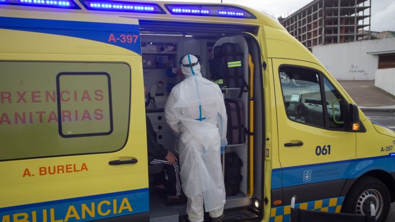 Galicia reúne a su comité asesor pero no toma más medidas pese subir los casos