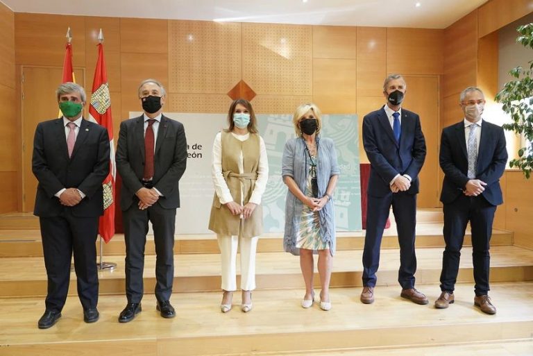 Junta Castilla y León y las universidades colaborarán para analizar la situación poblacional