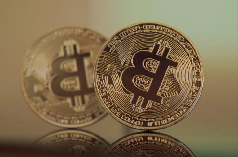 Las criptomonedas suben hasta un 10% este lunes