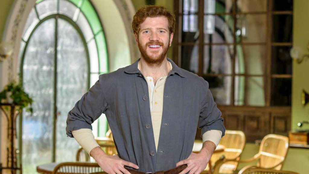 Leo se ve con Julia en Dos vidas