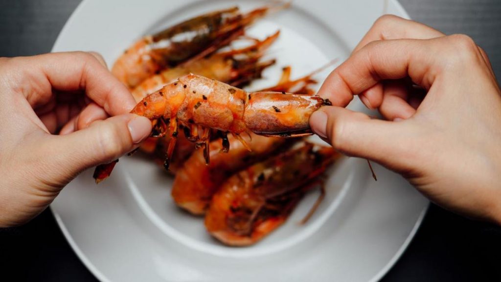 Lo bueno de comer gambas