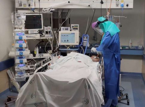 Cvirus.- El jefe de Medicina Interna del Chuac insta a cumplir las medidas sanitarias: