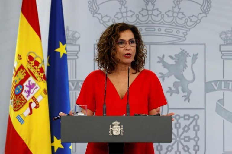 Montero afirma que quiere organizar una Administración Pública que pivote en torno a los ciudadanos