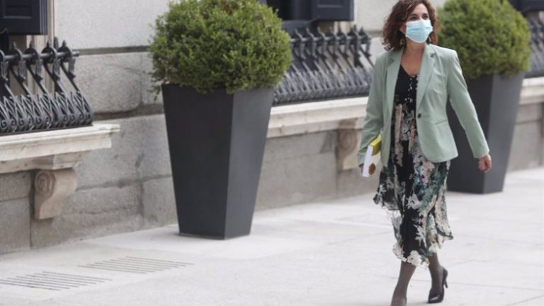 El déficit público se reduce un 27,7% hasta mayo y el del Estado cae un 25,9%