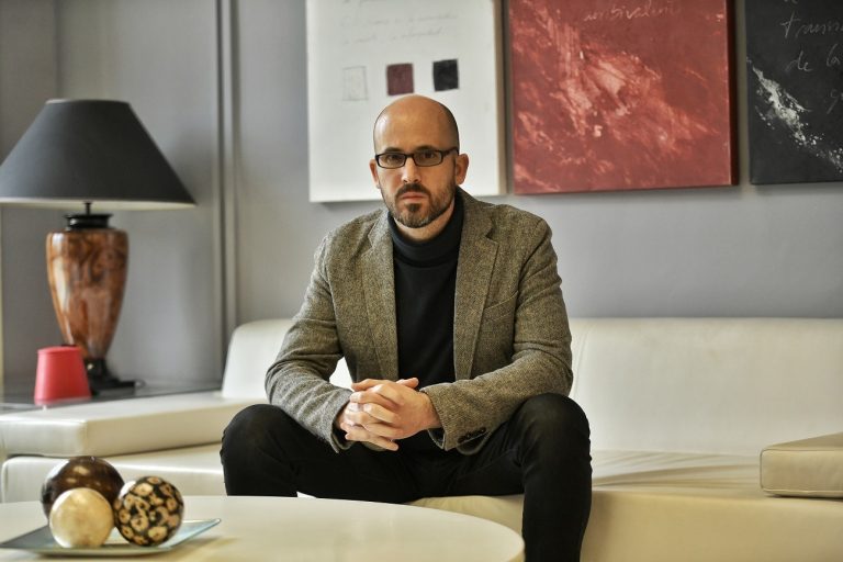 El Gobierno se compromete a luchar contra el antigitanismo