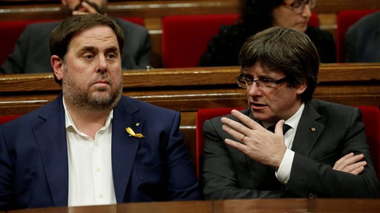 Puigdemont y Junqueras se reencuentran en Waterloo casi cuatro años después