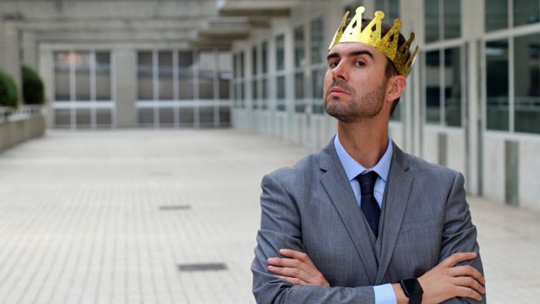 Qué es ser narcisista