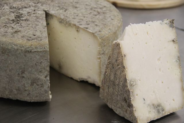 Queso: ¿se puede comer la corteza?