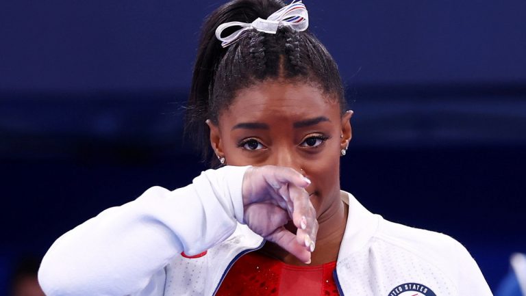 Simone Biles y otros deportistas que sucumbieron a la presión y abandonaron en unos Juegos Olímpicos