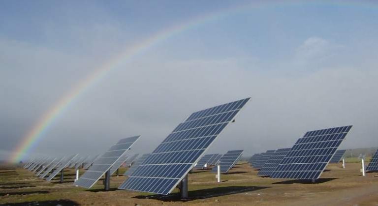 La CNMV admite a trámite la OPA de EQT por el 100% de Solarpack