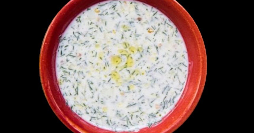 Sopa fría de yogur: el plato con más proteínas y calcio que puedes tomar en la cena