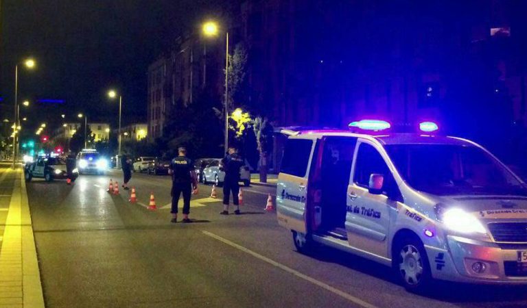 Sorprenden a un menor de 15 años conduciendo un coche con otras cinco personas