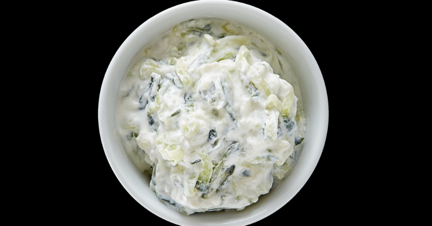 Tzatziki, los dos ingredientes que son el sustituto perfecto de la mayonesa