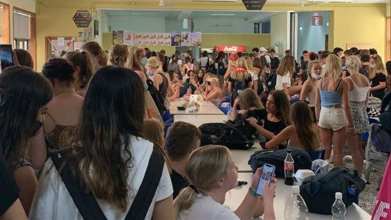 Un cántabro, entre un grupo de 60 estudiantes confinados en un hotel de Malta