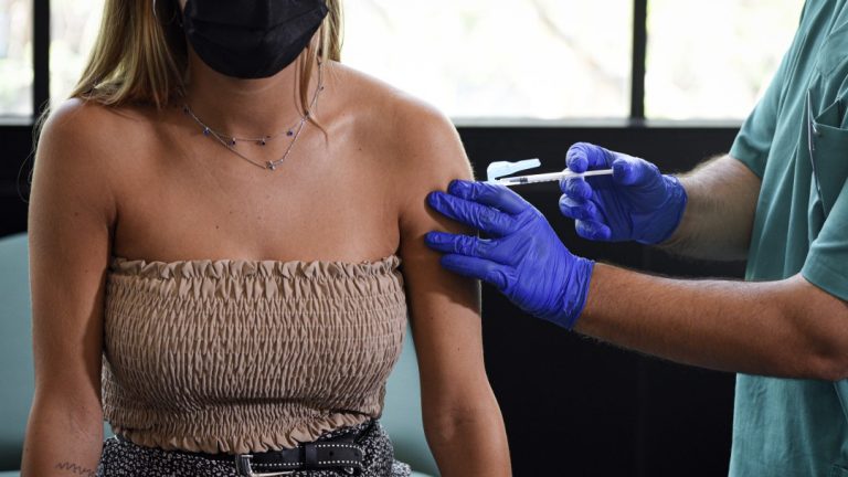 Valencia vacunará a los alumnos de 17 y 18 años la última semana de agosto