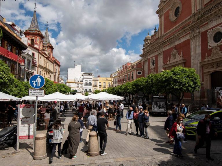 Cuatro municipios andaluces superan los mil casos de incidencia acumulada